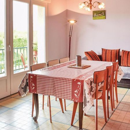 Holiday Home In Montsernelle Lithaire 외부 사진