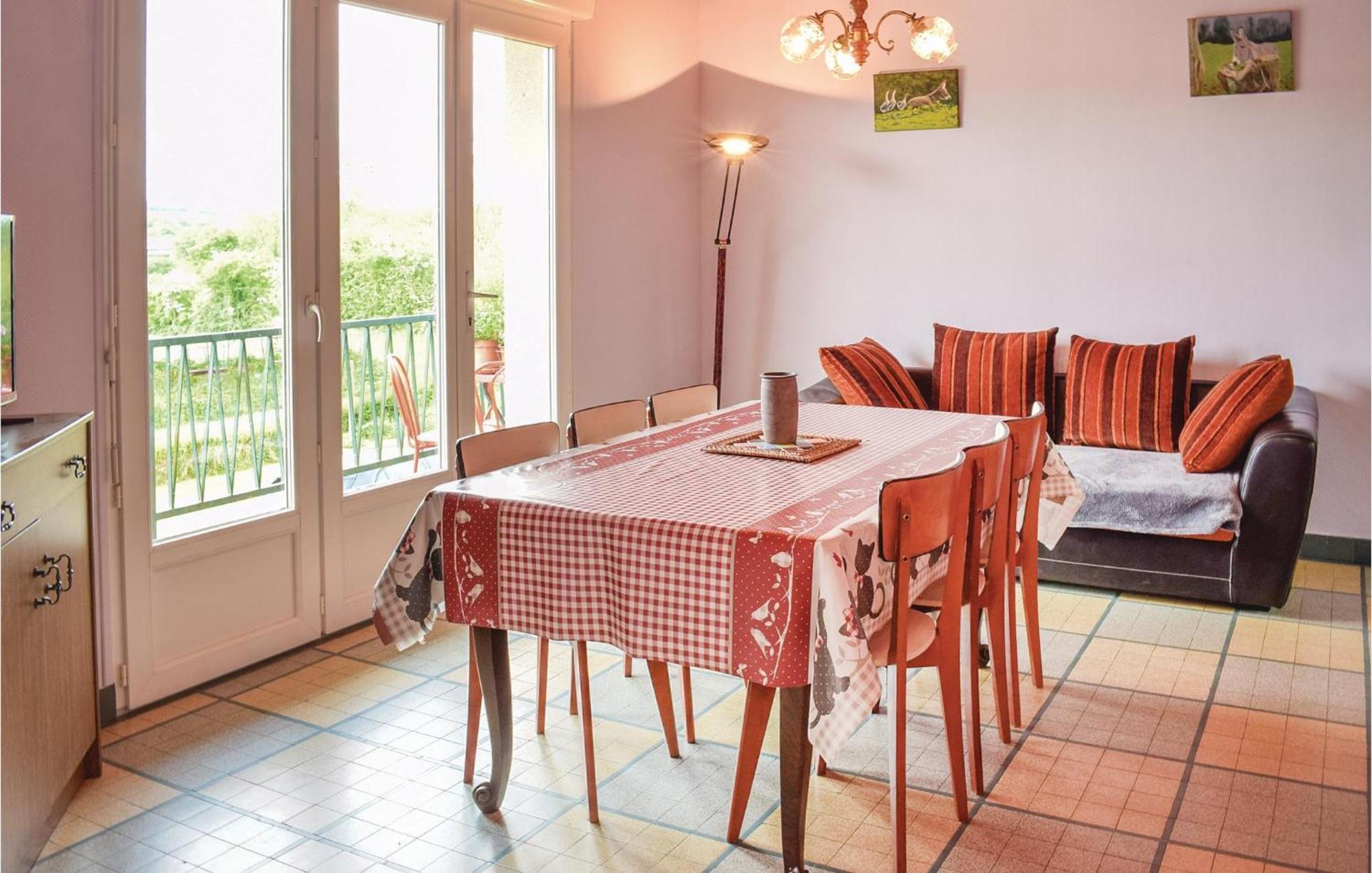 Holiday Home In Montsernelle Lithaire 외부 사진