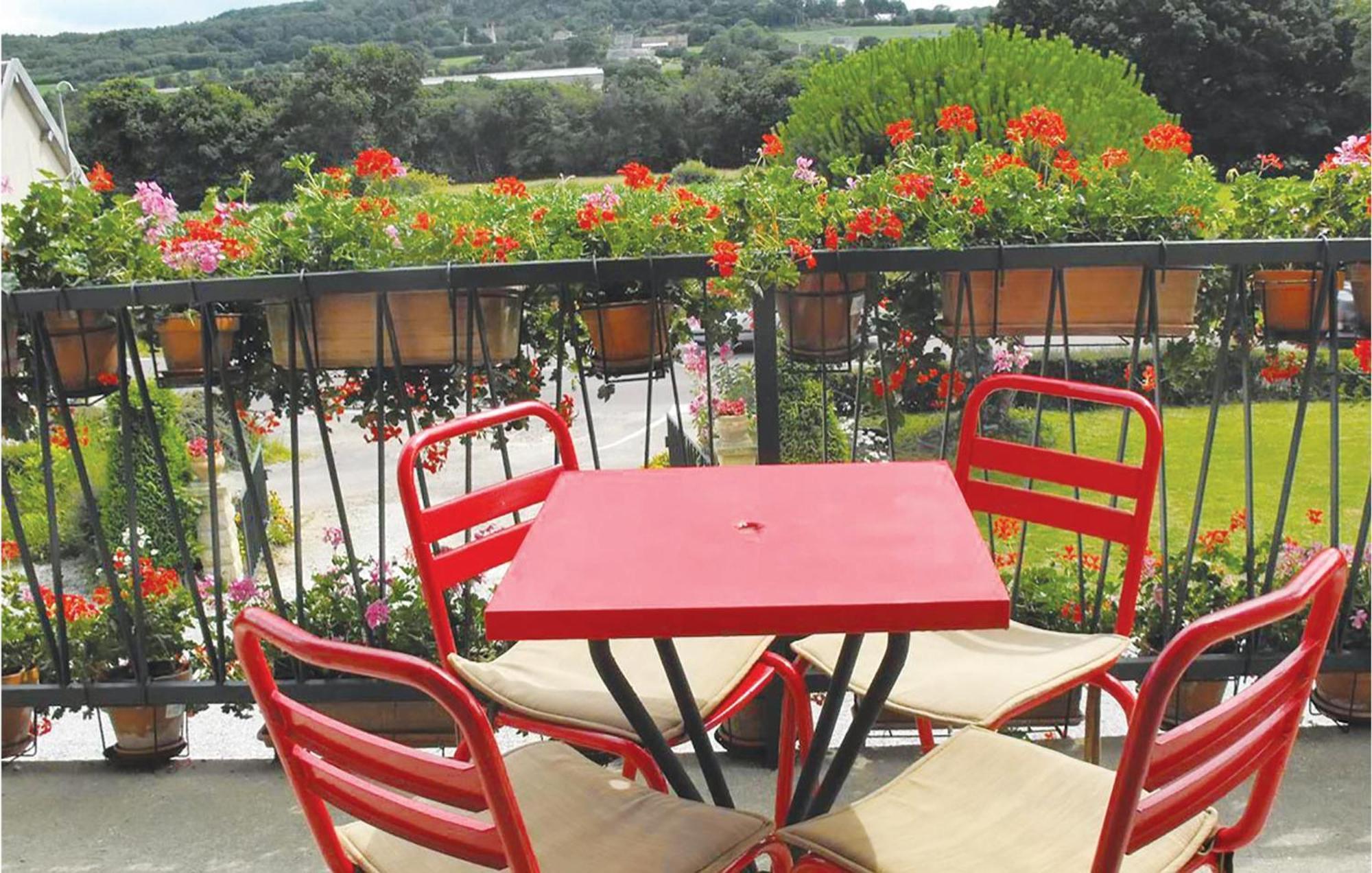 Holiday Home In Montsernelle Lithaire 외부 사진